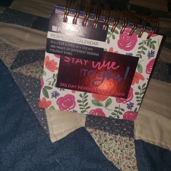 Pembrook Daily Motivational Desk Calendar - Picture 2 of 10